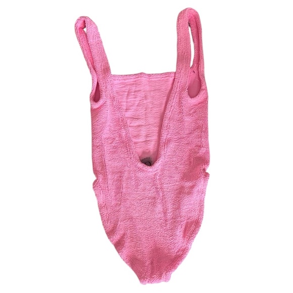 Hunza G Square Neck One Piece Swimsuit BUBBLEGUM Pink Monokini Crinkle OS - Picture 8 of 9